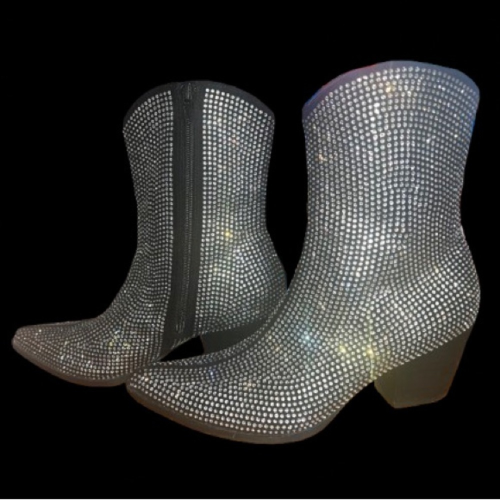 Coconuts rhinestone boots by Matisse,sz 6.5